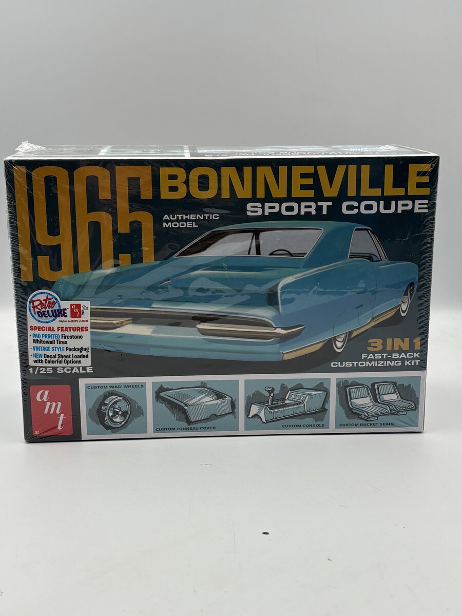 AMT 1260 1:25 1965 Pontiac Bonneville Sport Coupe Plastic Model Kit