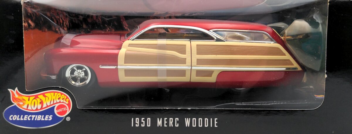 Mattel 26417 1:18 Hot Wheels Collectibles 1950 Merc Woodie Diecast Model (Red)