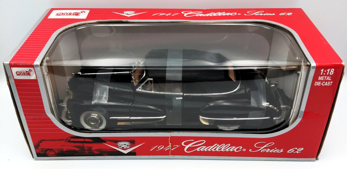 Anson 30345 1:18 1947 Cadillac Series 62 Diecast Model (Black)