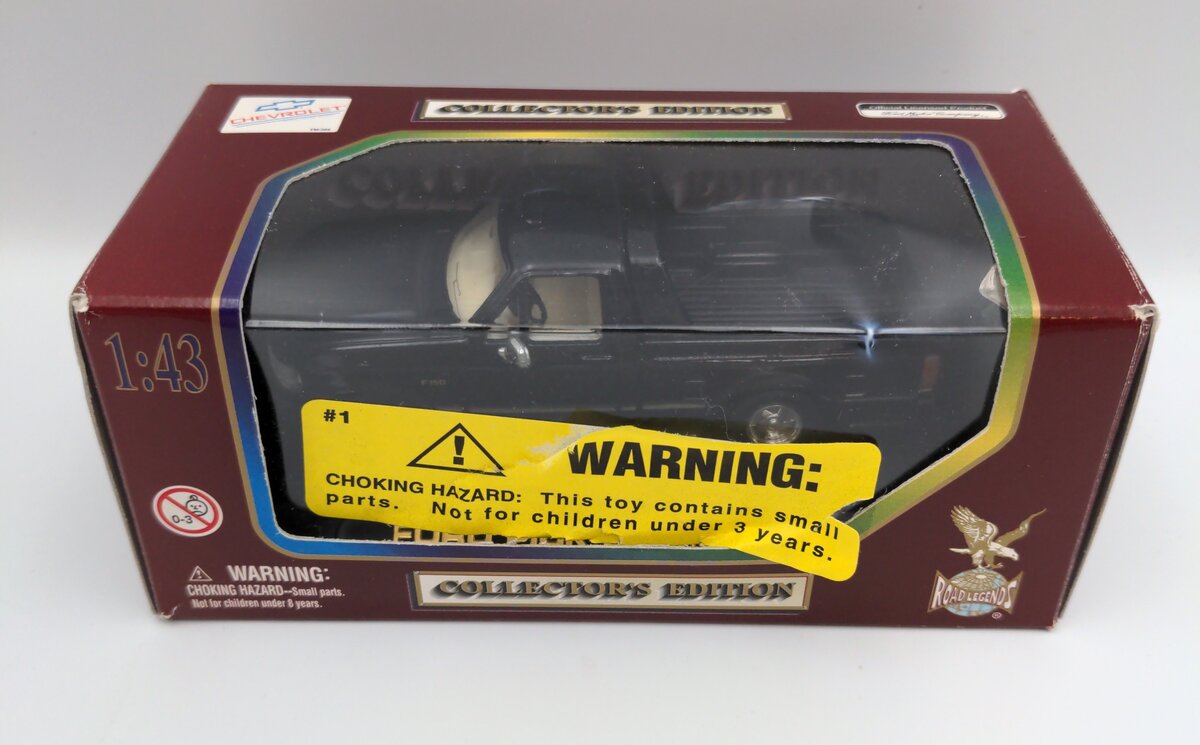 Road Legends 94243 1:43 1995 Ford F-100 Pick Up (Black w/Beige Interior)