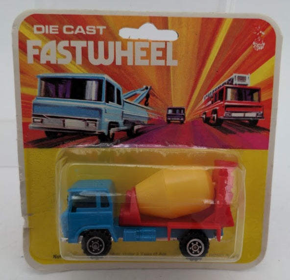 YatMing 0010 1:64 Scale Fastwheel Vintage Cement Mixer Diecast & Plastic Parts