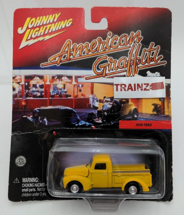 Playing Mantis 425-01 1:64 Yellow Johnny Lightning 1940 Ford Pickup Diecast