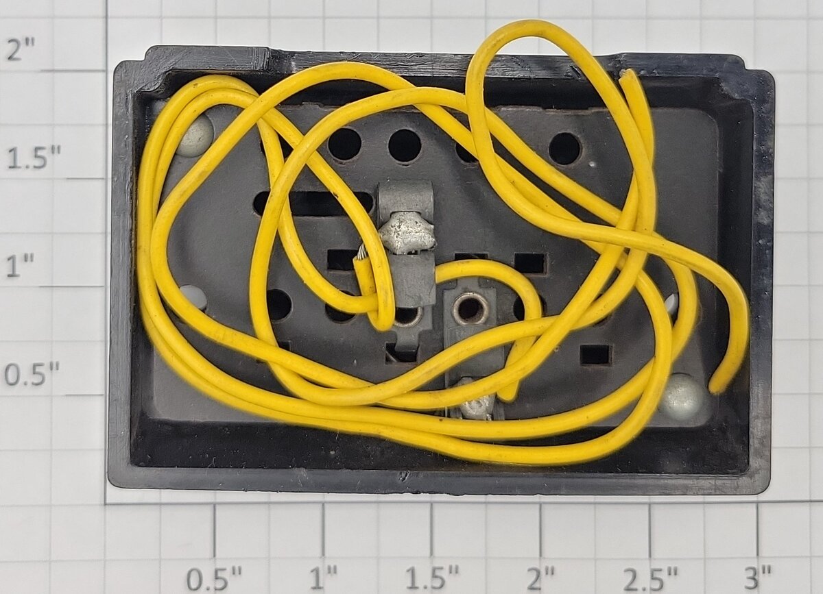 American Flyer XA14A964-K S Gauge Automatic Dump Car Control Button - Wired