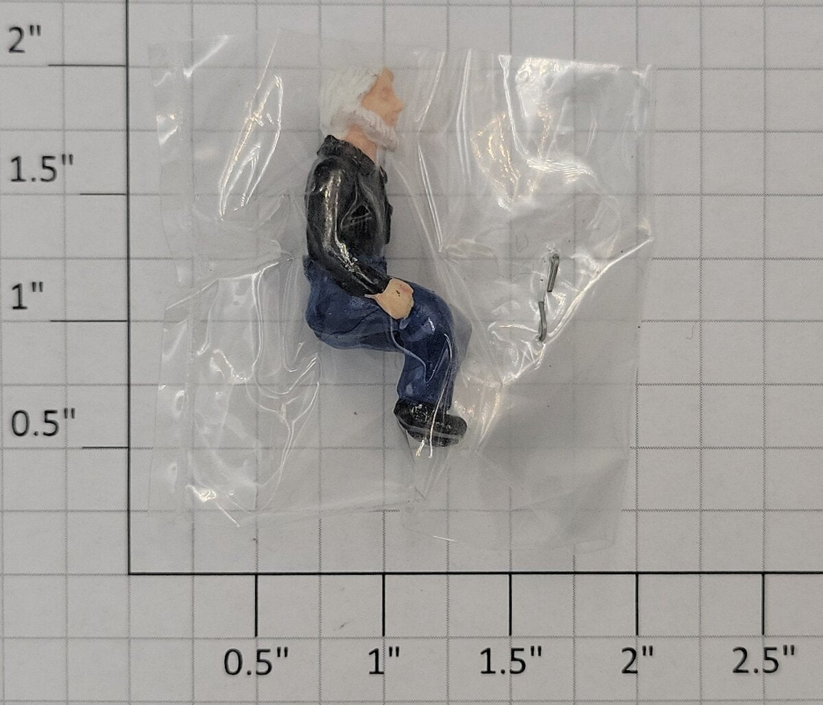 Acme 0811-21 O Gauge Painted Sitting Passenger Figure with Beard