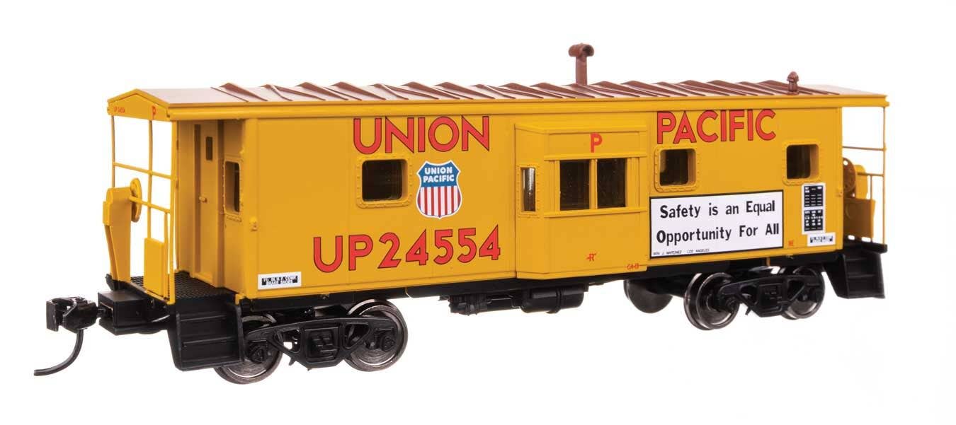 Walthers 910-8681 HO Union Pacific International Bay Window Caboose RTR #24508