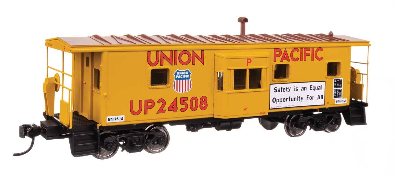 Walthers 910-8682 HO Union Pacific International Bay Window Caboose RTR #24554