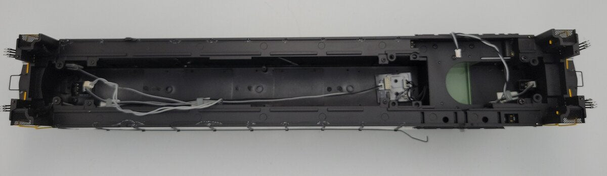 Lionel 2133120 O Gauge Norfolk Southern Legacy Genset Diesel Switcher Shell #301