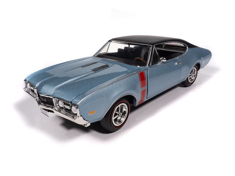 American Muscle 1350 1:18 Hemmings Muscle 1968 Oldsmobile Holiday Coupe 442 Car