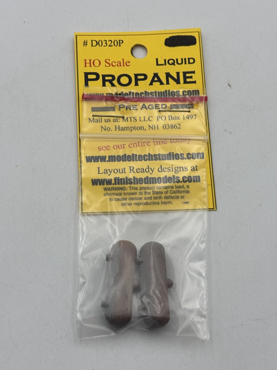 Model Tech Studios D0320P HO Scale Propane Canisters