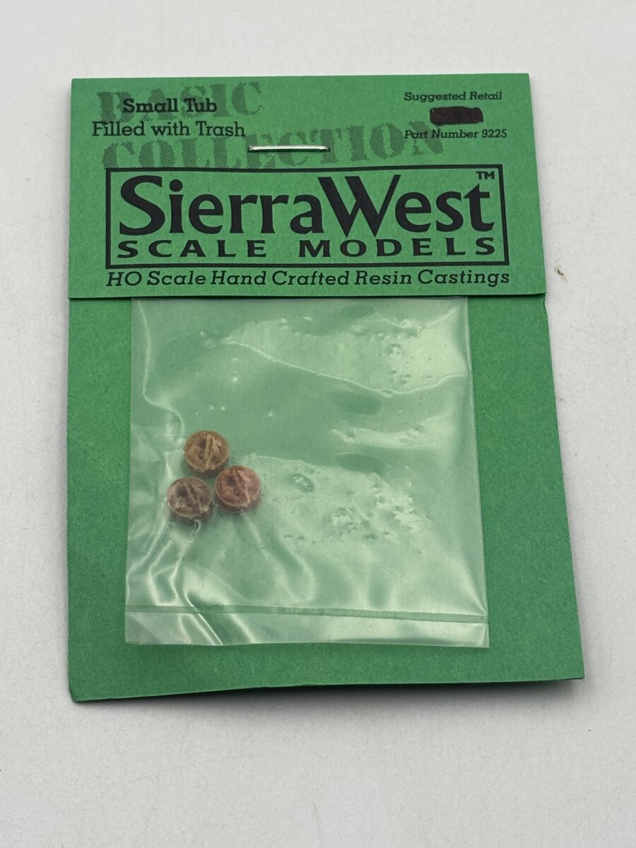 Sierra West 9225 HO Scale Small Tub Filled With Trash