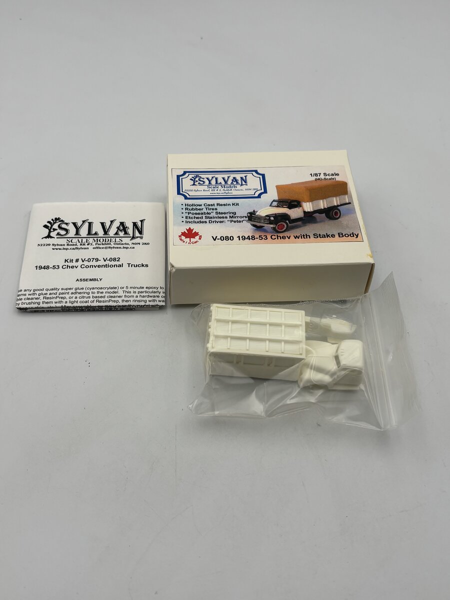 Sylvan Scale Models V-080 HO 1948-53 Chevy With Stake Body Kit