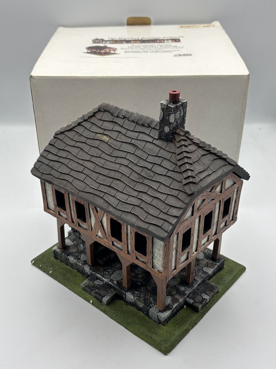 The Miniature Building Authority 10102 HO Eurovillage Series: Market Building