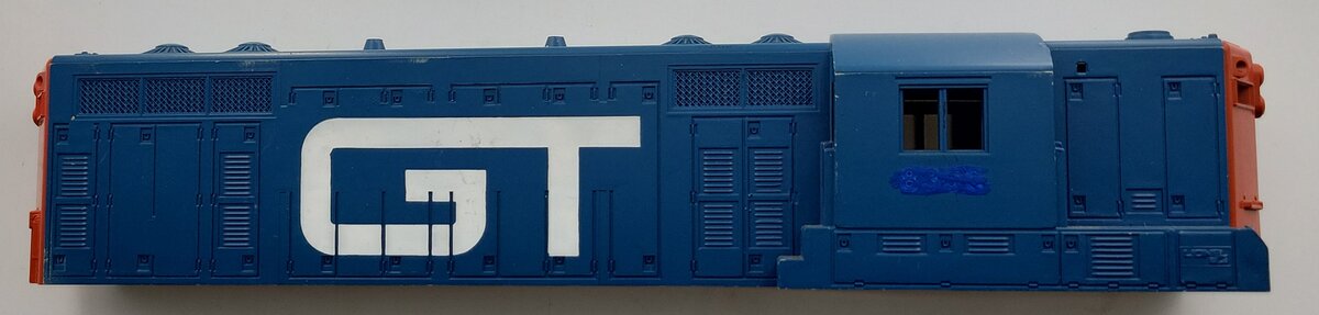 Lionel 8356-3 Damaged Grand Trunk  GP-7 Diesel Locomotive Shell