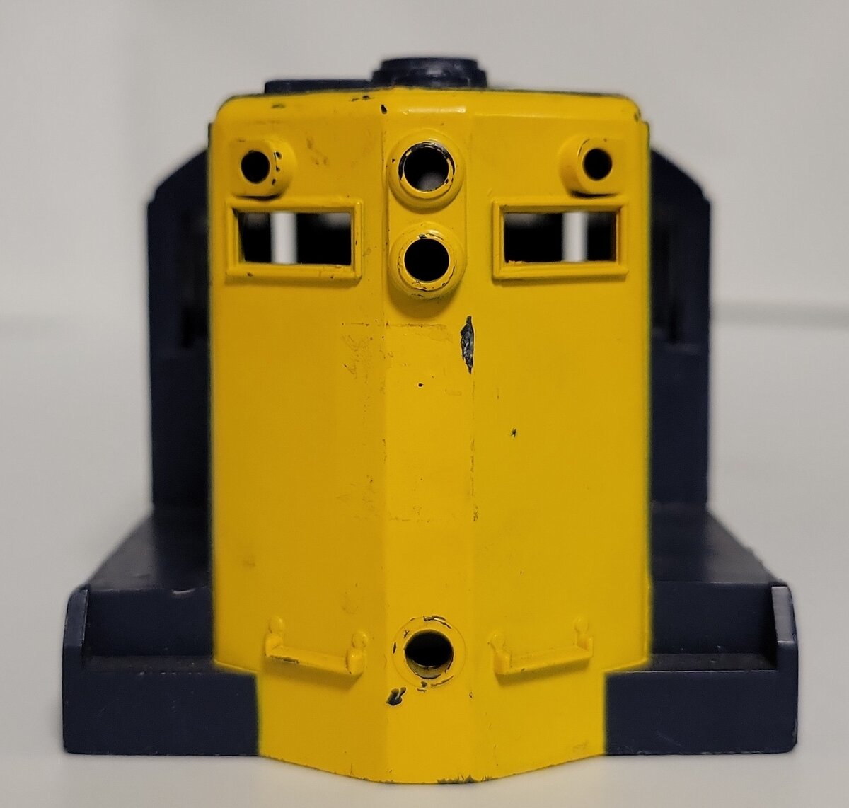 Lionel 2328-5 O Santa Fe GP-7 Diesel Locomotive Body Shell #8263