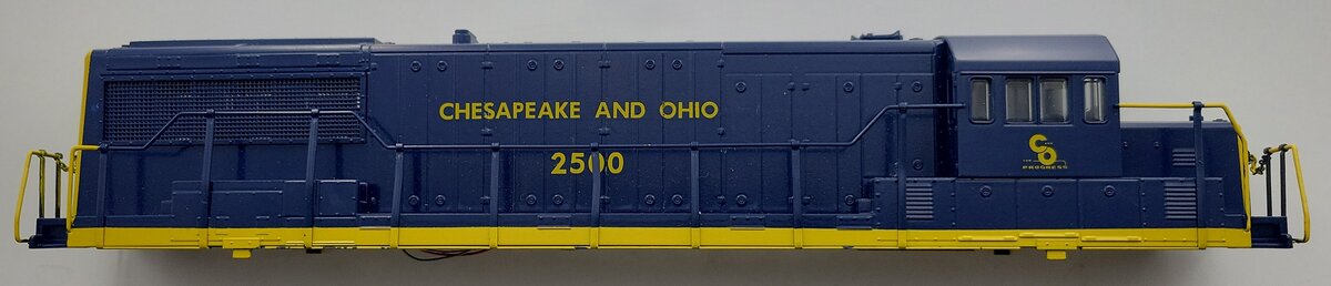 Lionel 2500-1 O Scale Chesapeake & Ohio GE U25B Diesel locomotive Shell #2500