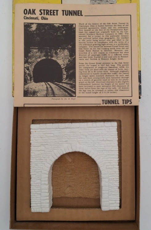 Alexander Scale CS-796 White Oak Street Tunnel Portal