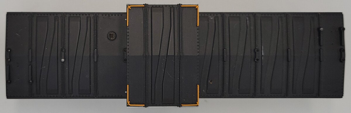 Atlas 3001259-1 O Gauge Wide Vision Rio Grande Caboose Shell without Trim