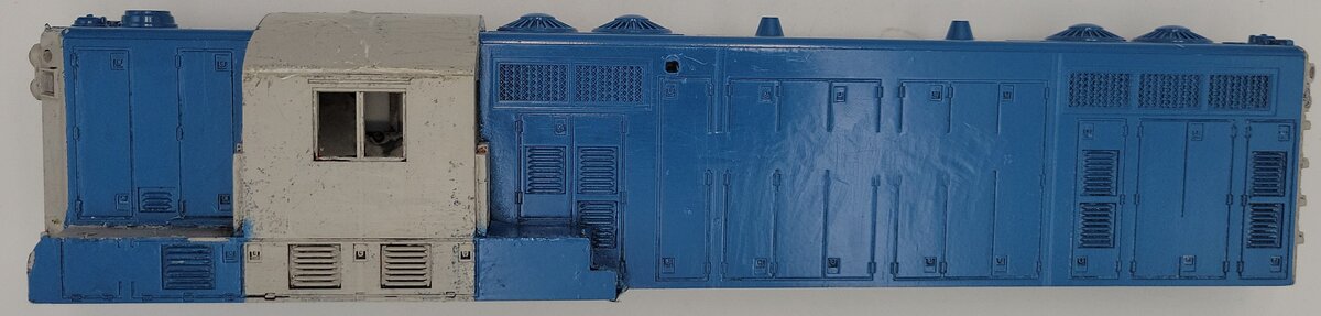 Lionel 2328-5-1 Gray and Blue Diesel Powered Shell with Lens and without Trim
