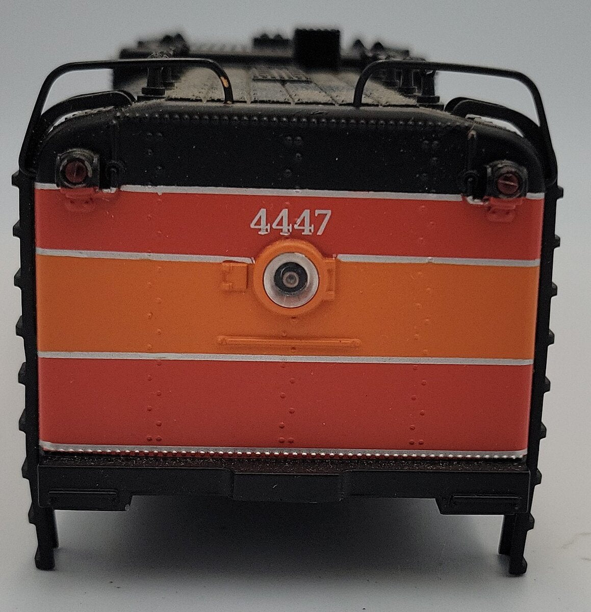 MTH 30-1285T-2 O Gauge Diecast Southern Pacific Tender Shell w/ Headlight #4447