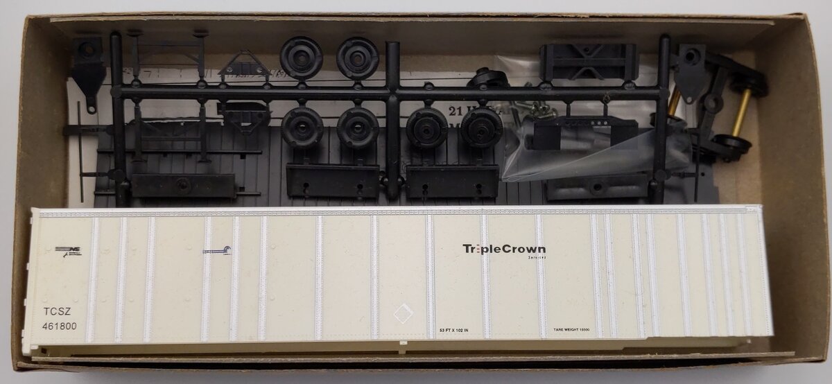 Bowser 55504 HO 53' RoadRailer Platewall Trailer Triple Crown Kit #: 461800