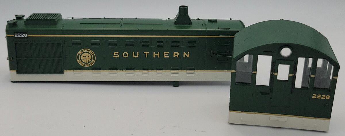 MTH 20-2795-2 O Gauge SR Alco S-2 Diesel Switcher Shell w/ Trim #2228
