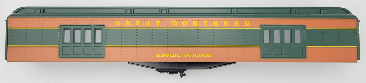 Williams 43352-4 Great Northern Empire Builder Baggage Passenger Car Shell/Frame