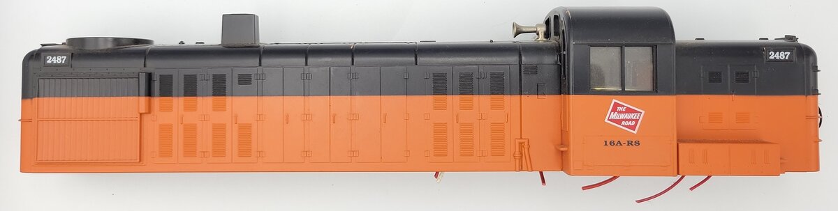 Lionel 18833 Milwaukee Road RS-3 Diesel Locomotive Shell with Trim #2487