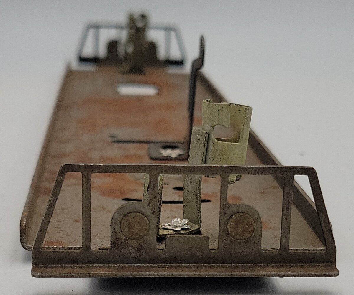 Lionel 8754-211 O Gauge Rectifier Frame with Bayonet Lamp Sockets