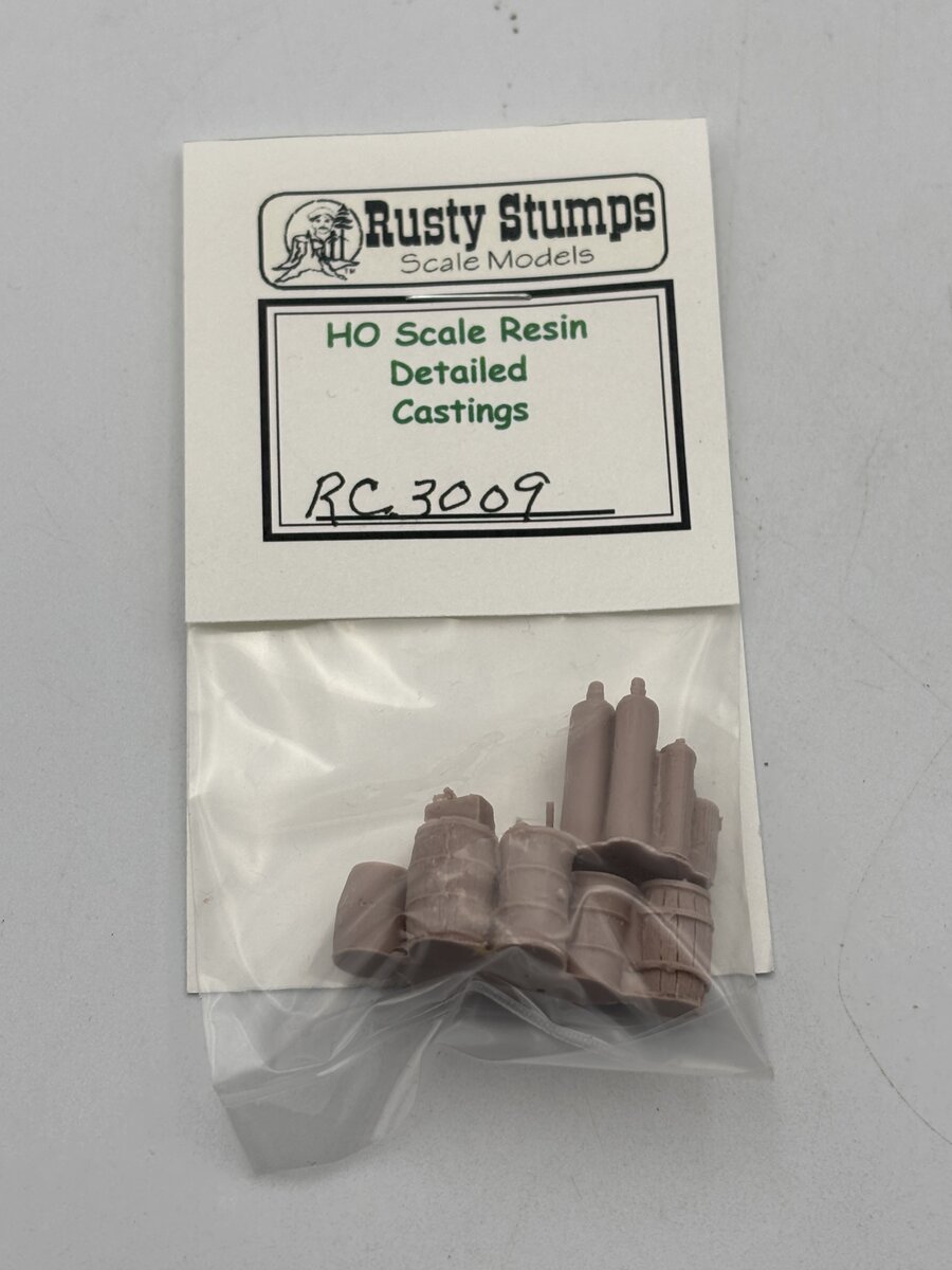 Rusty Stumps RC3009 HO Barrels & Air Canisters Resin Detailed Casting