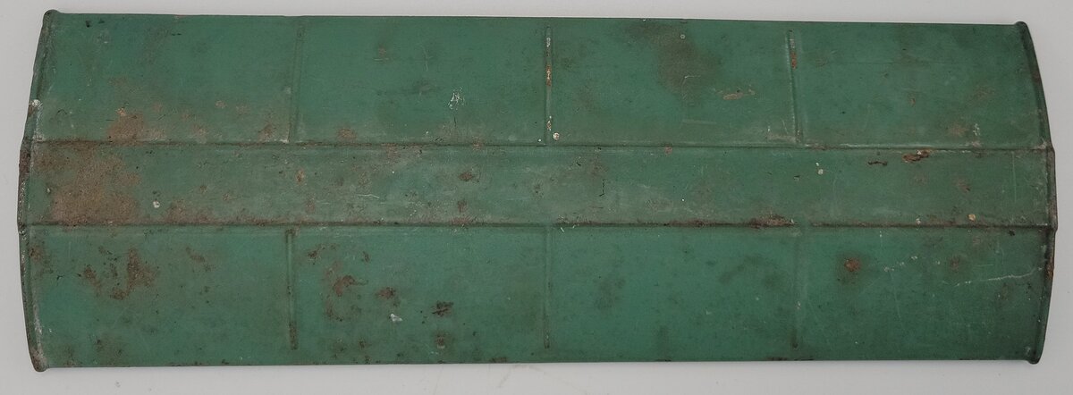 Lionel 514-5 Prewar Green Box Car Roof with Minor Scratches and Rust
