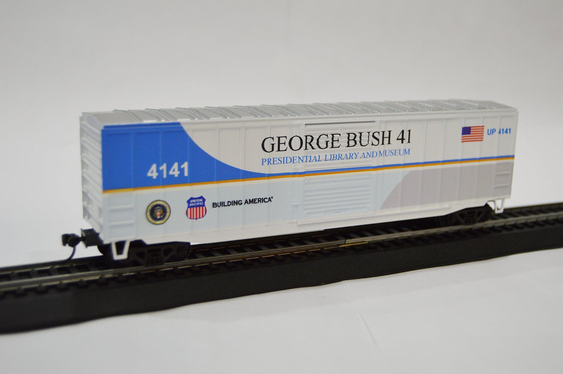 Value Trains USA 10057 HO George Bush 4141 Presidential Library 10'6