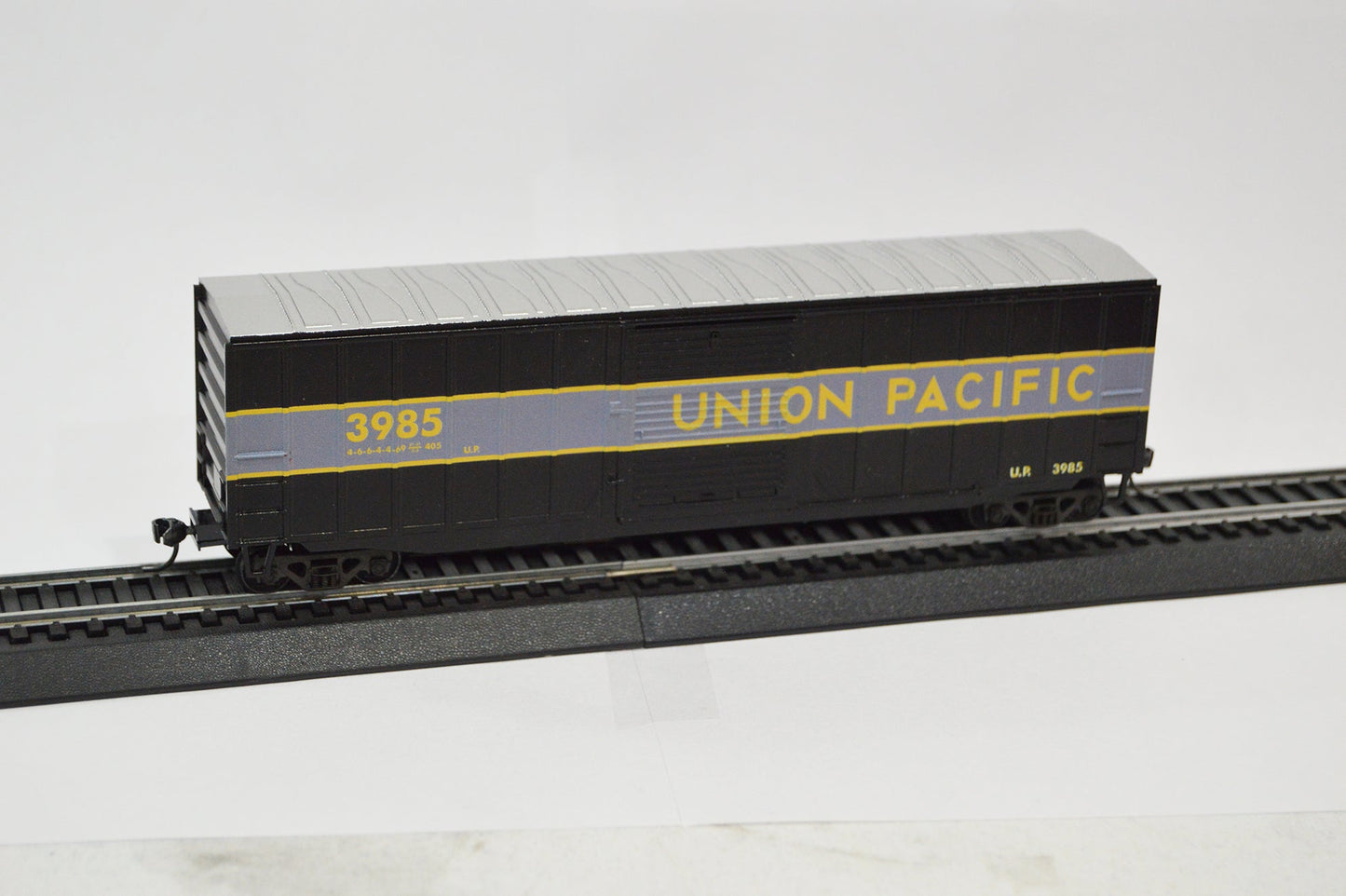 Value Trains USA 10072 HO Challenger Commemorative 50' 6" ACF Boxcar #3985