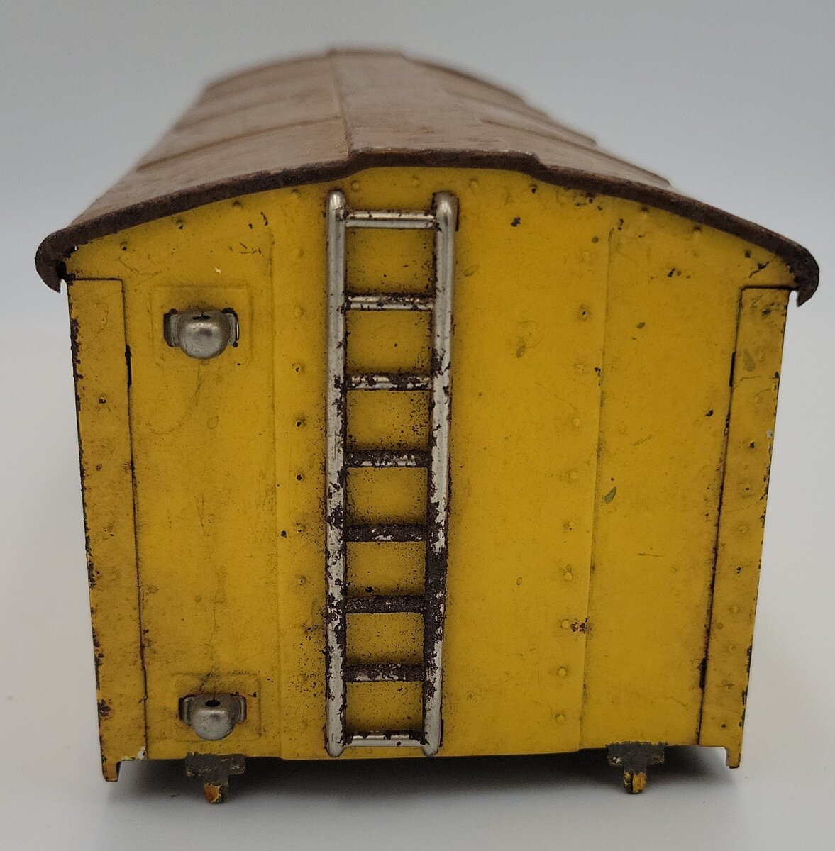 Lionel 514-3 Prewar Standard Gauge Yellow / Brown Boxcar Shell with Missing Trim