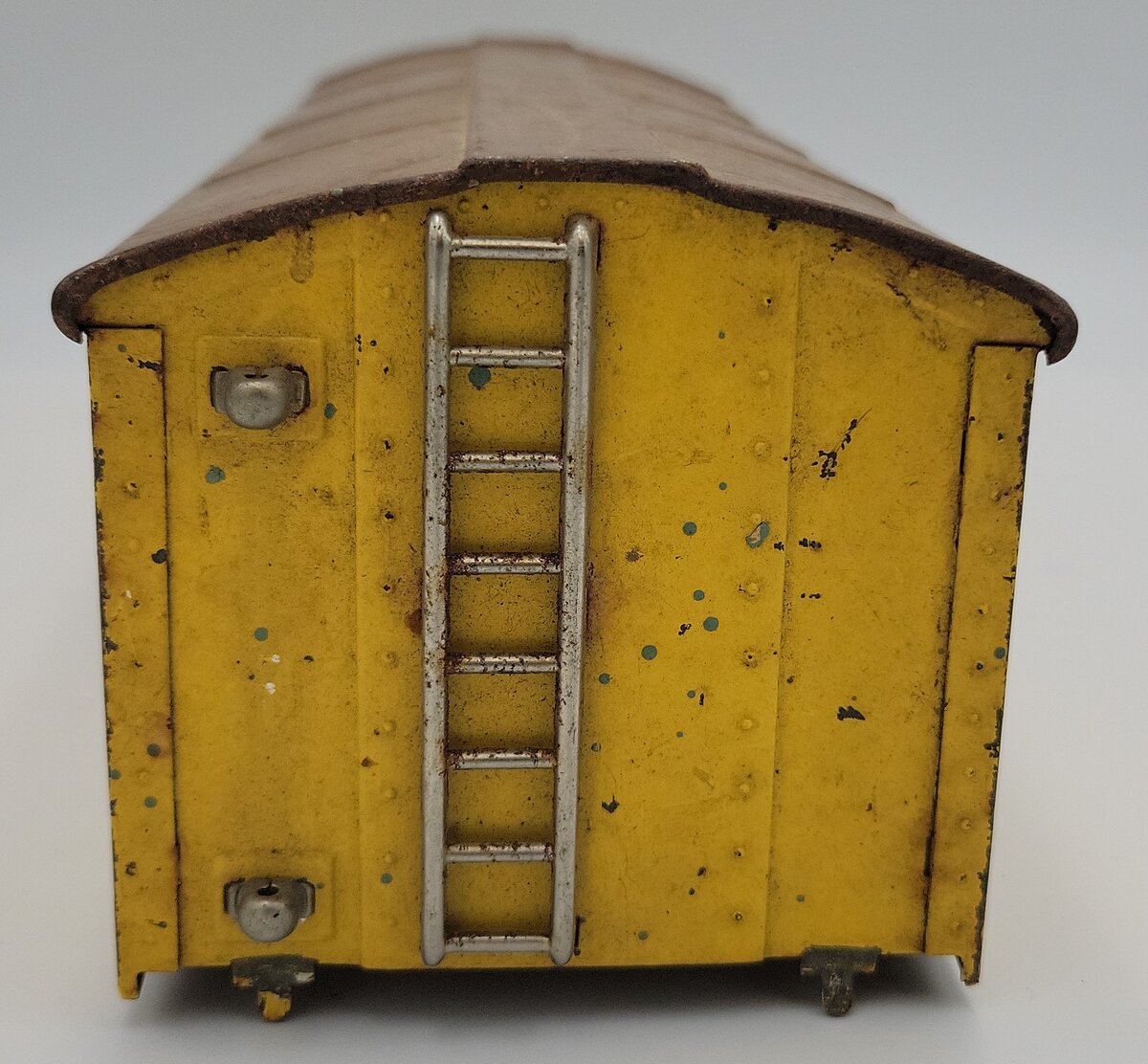 Lionel 514-3 Prewar Standard Gauge Yellow / Brown Boxcar Shell with Missing Trim