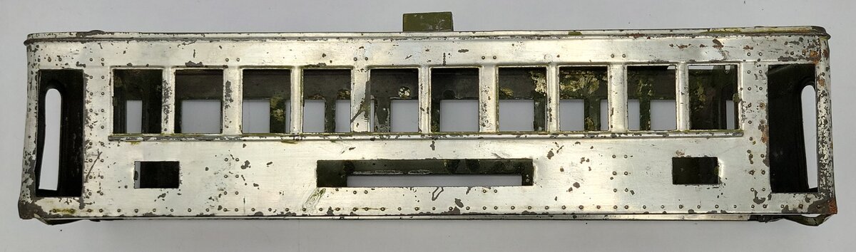Lionel 337-37 Standard Gauge Passenger Pullman Car Shell & Frame