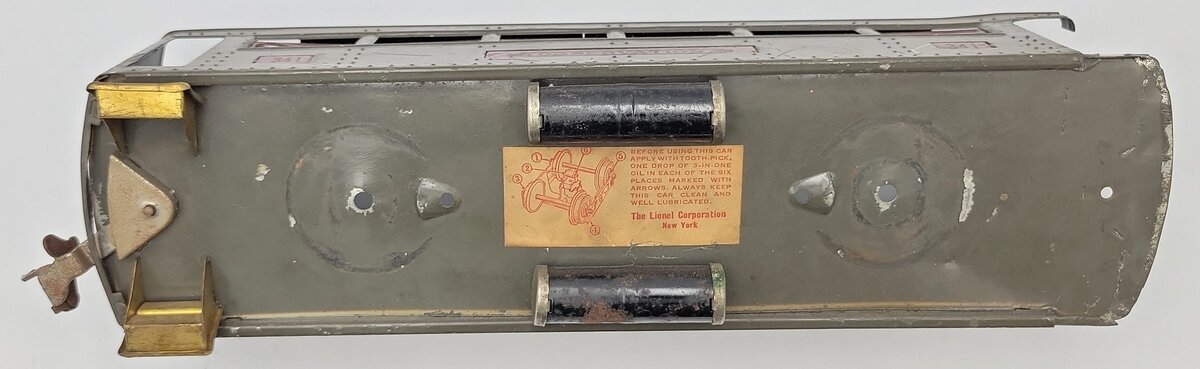 Lionel 341-1 Olive Green Pullman Observation Car Body with Interior Light