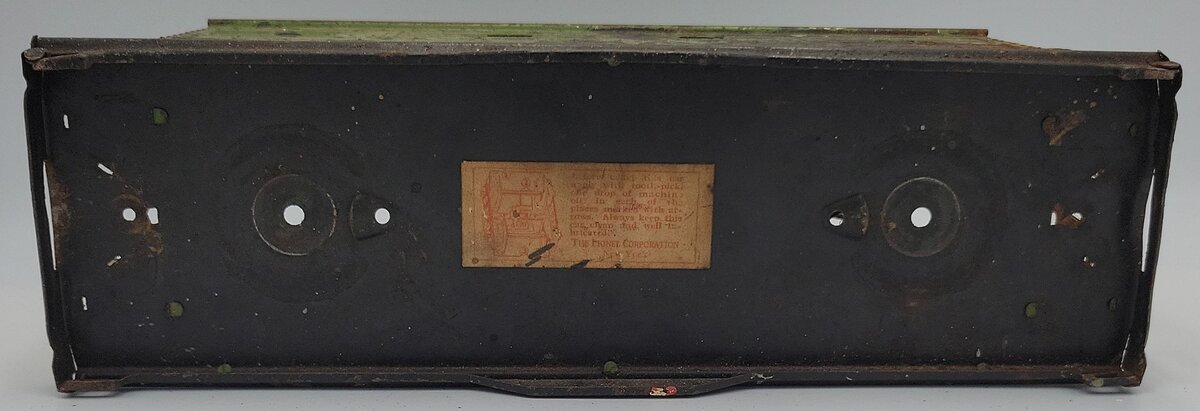 Lionel 517-1 Standard Gauge Prewar Lionel Tinplate Caboose Shell & Frame