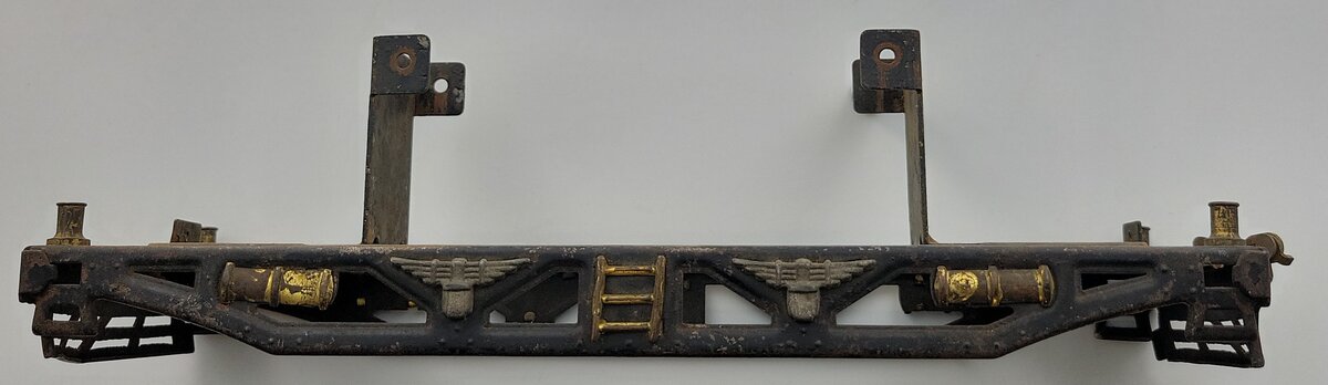 Lionel 10E-3 Prewar Standard Gauge Electric Locomotive Frame with Trim