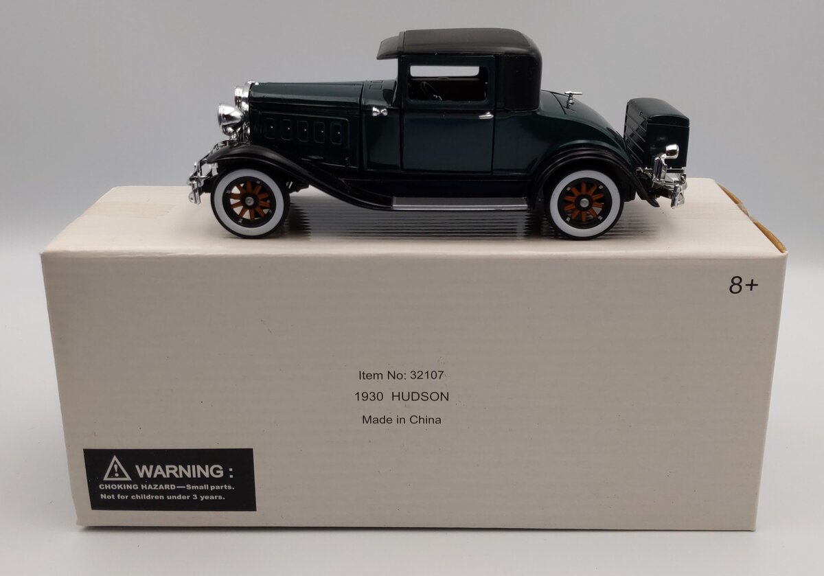 Signature Models 32107 1:32 Die-Cast 1930 Black Hudson Coupe