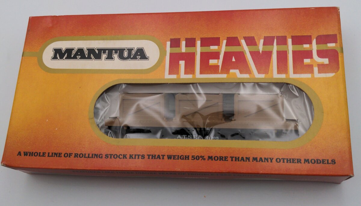 Mantua 727-01 HO scale A.T.S.F. Flat Car With Crates Kit 21305