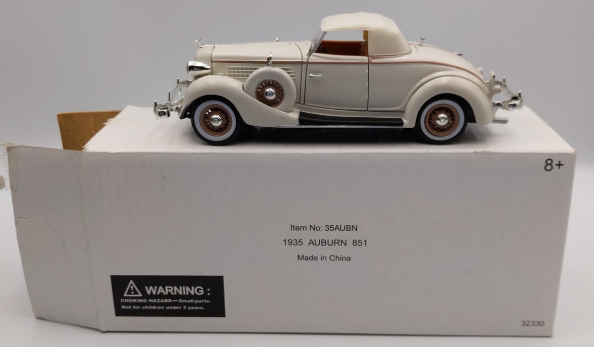Signature Models 32330 1:32 Diecast 1935 Ivory/Tan Auburn 851 Soft-Top