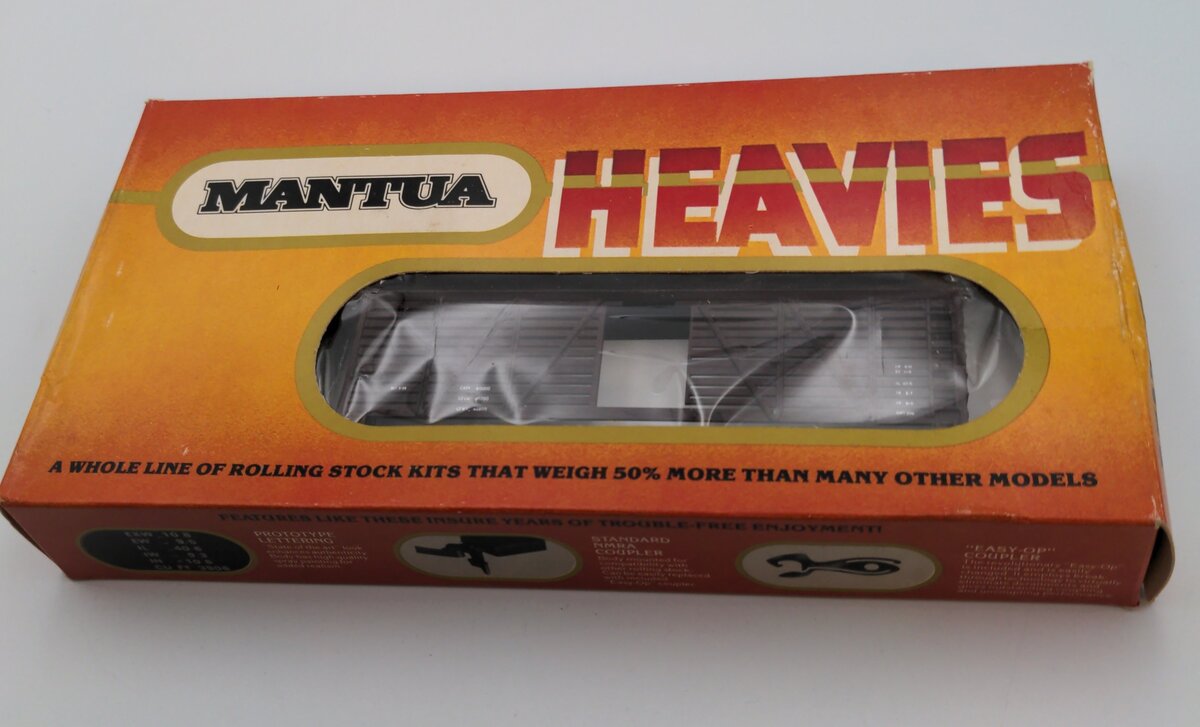 Mantua 735-61 HO Scale Great Northern Wood Stock Car Kit