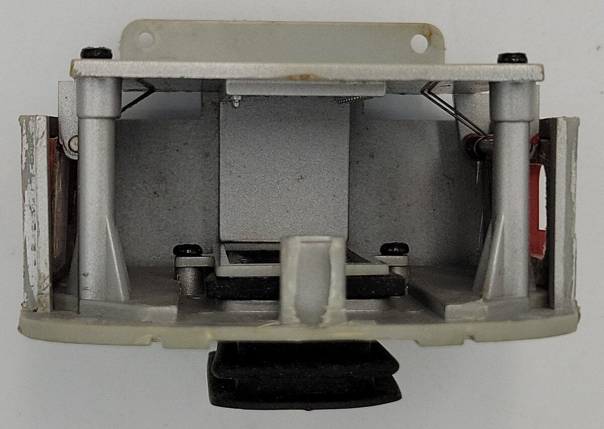 Lionel 22255-14 K-Line Silver Passenger Car Vestibule End with Diaphragm