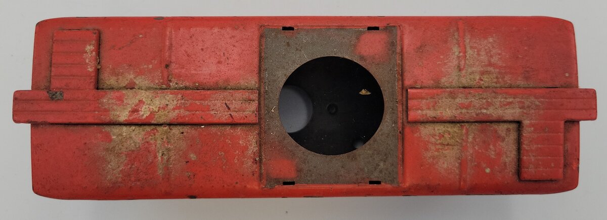 Lionel 2472-1  O Gauge Red Pennsylvania Caboose Frame & Shell w/o Cupola #477618