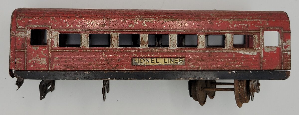 Lionel 1674-1 O Gauge Prewar Jr. Red Streamliner Passenger Car Frame & Shell
