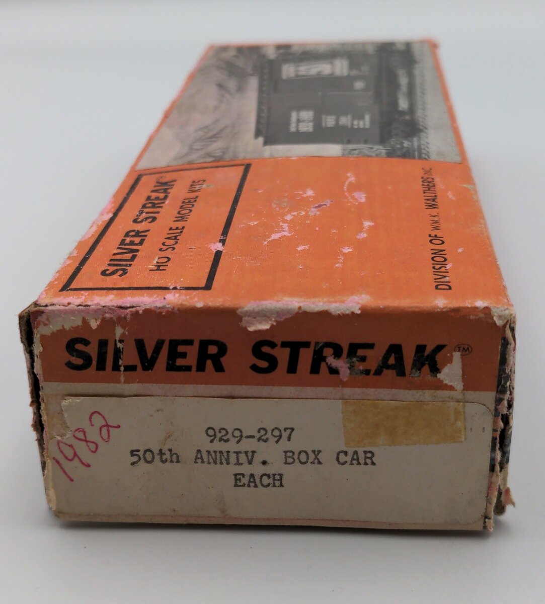 Walthers HO Scale Silver Streak 50th Anniversary Box Car Kit 929-297