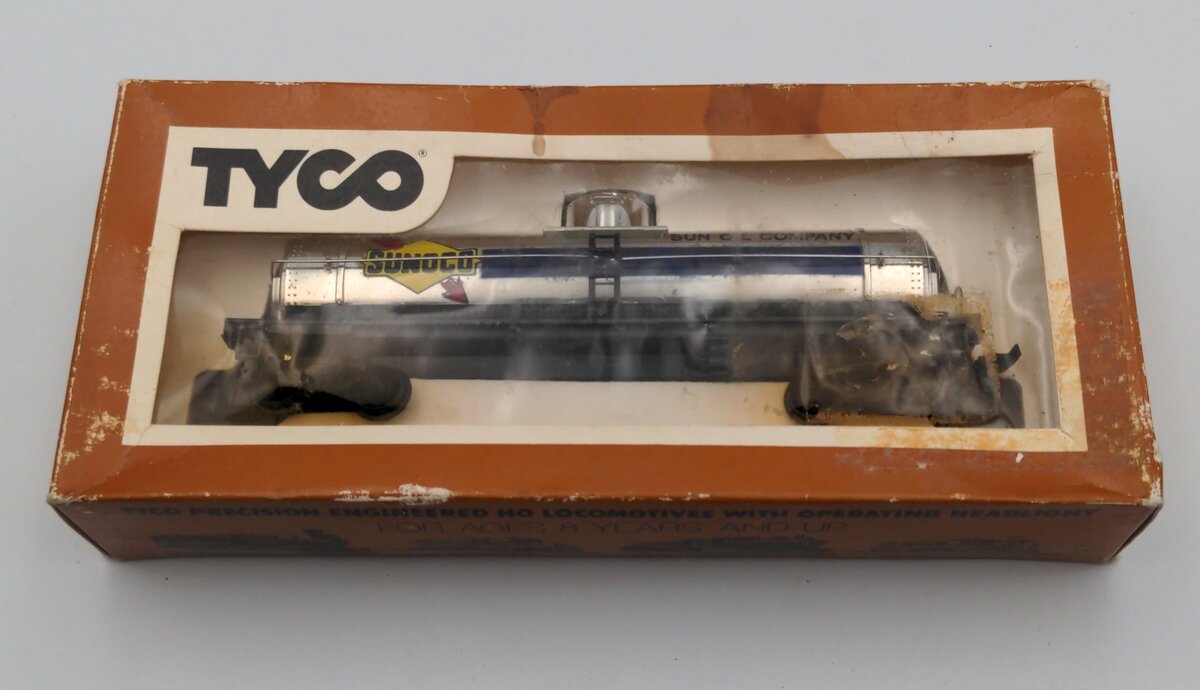 Tyco 367-A 40" Chrome Tank Car Sun Oil
