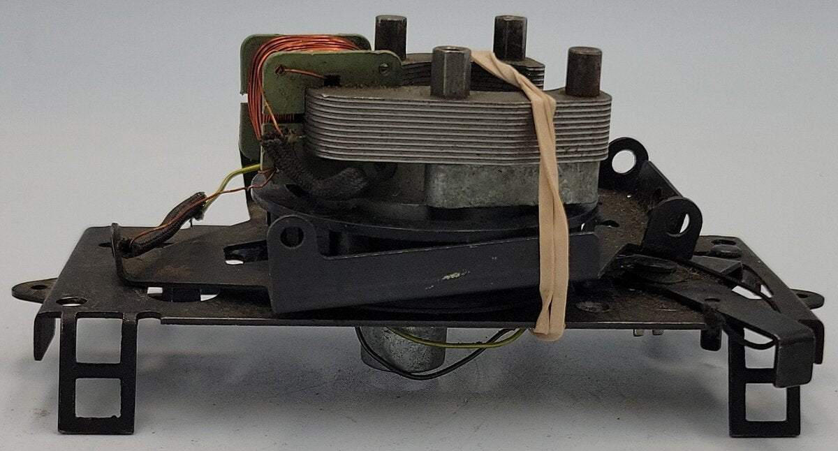 Lionel 3360-55 Burro Crane Platform Assembly with Field Coil