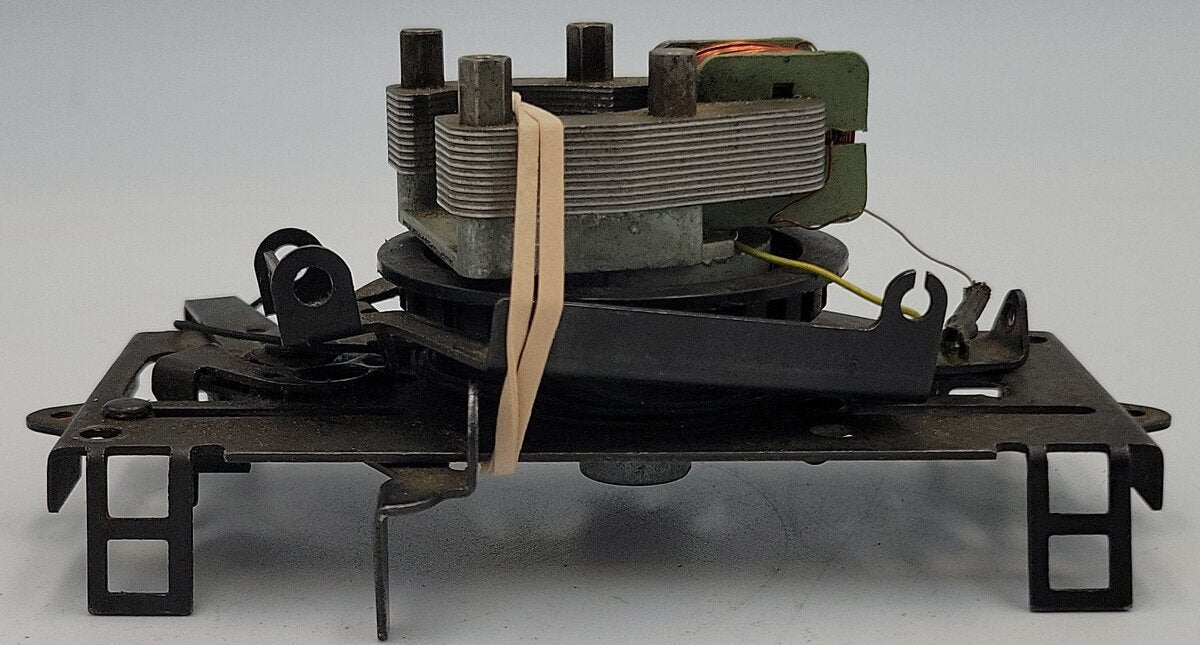 Lionel 3360-55 Burro Crane Platform Assembly with Field Coil