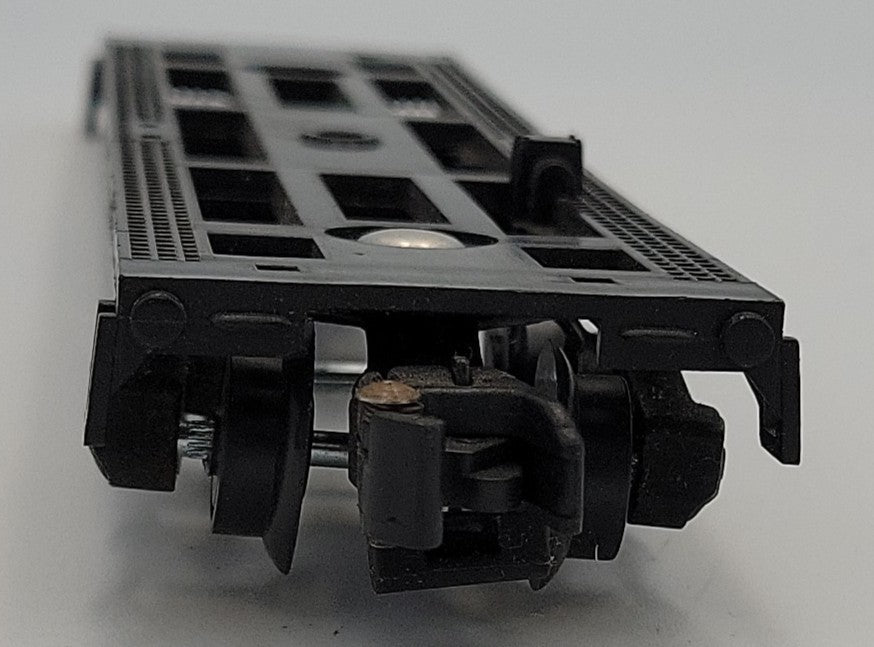 American Flyer PA14D403 Plastic Tank Car Frame w/ One Operating Coupler Truck